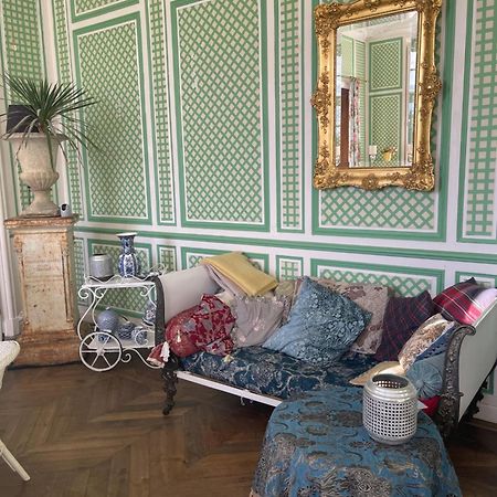 Chateau De Freschines Villefrancoeur 外观 照片